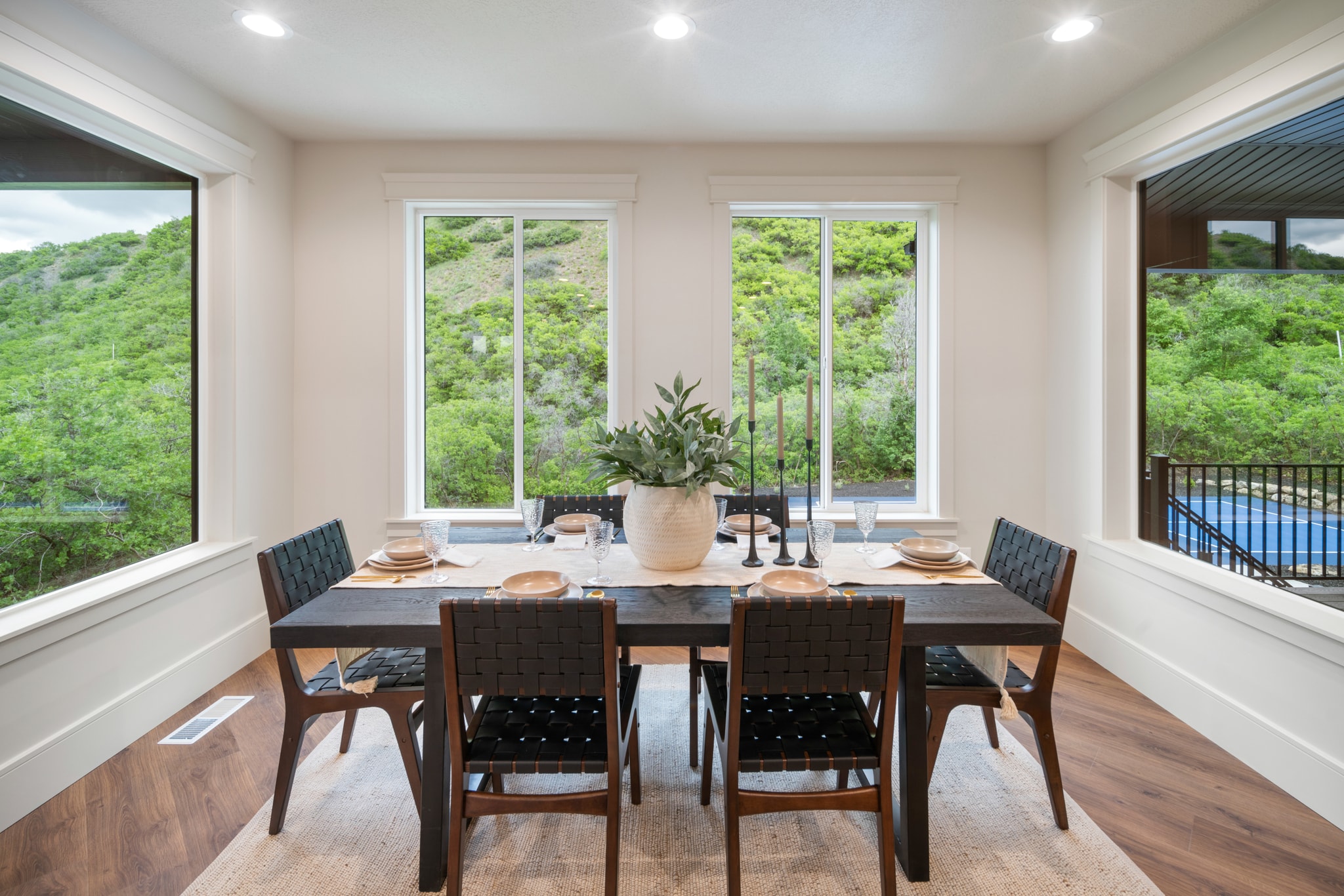 Jones Vinyl Windows – Journey’s End Homes