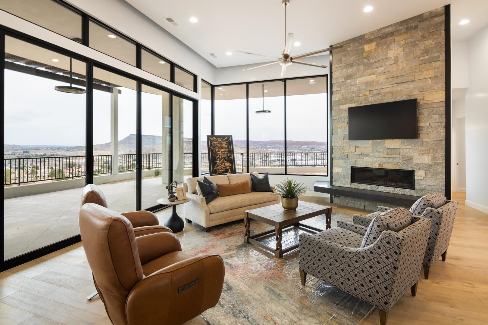 Paint, Shower Glass, Mirrors  – Immaculate Homes